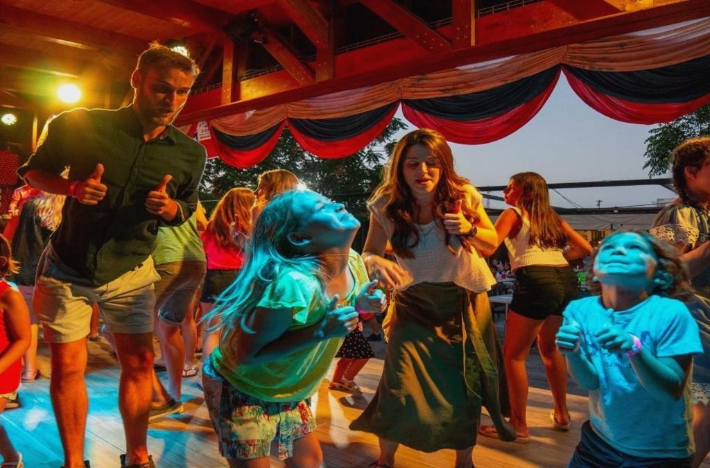 Mucho más que un camping: tu cabaña con estilo frente al Mediterráneo - Alannia Els Prats