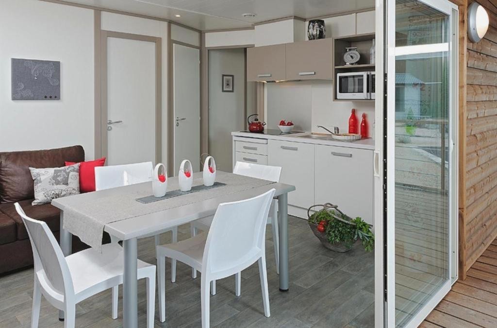 Mucho más que un camping: tu cabaña con estilo frente al Mediterráneo - Alannia Els Prats