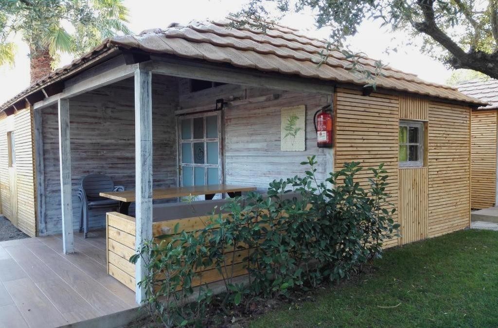 Mucho más que un camping: tu cabaña con estilo frente al Mediterráneo - Alannia Els Prats