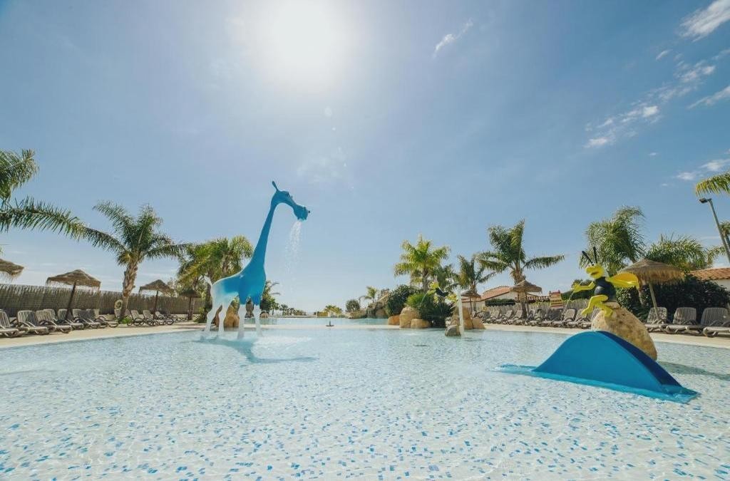 Mucho más que un camping: tu cabaña con estilo frente al Mediterráneo - Alannia Els Prats