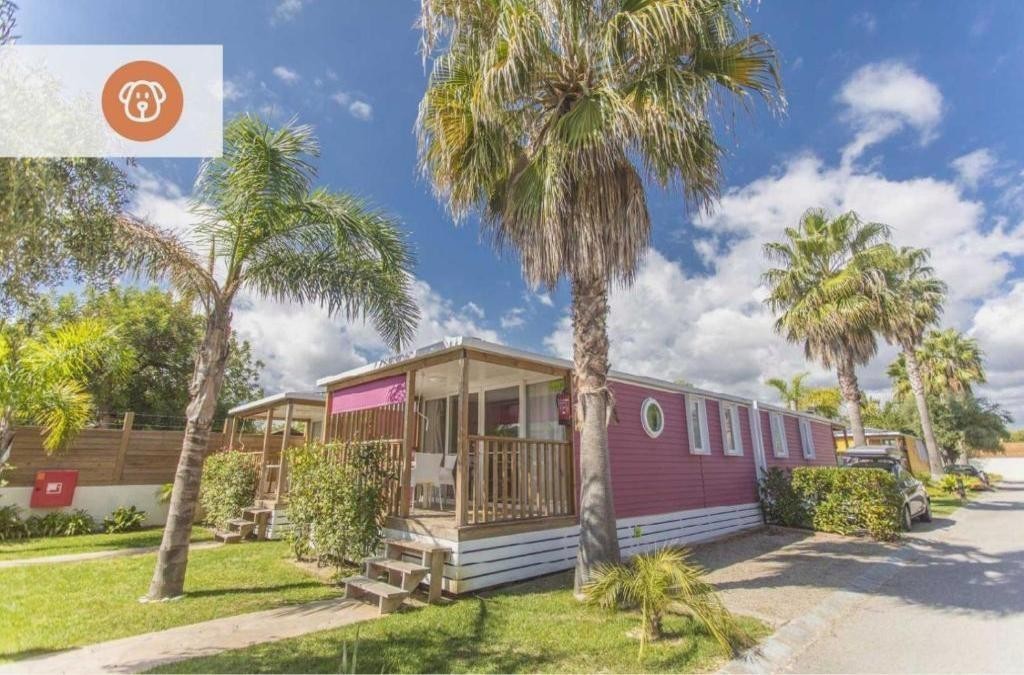 Mucho más que un camping: tu cabaña con estilo frente al Mediterráneo - Alannia Els Prats
