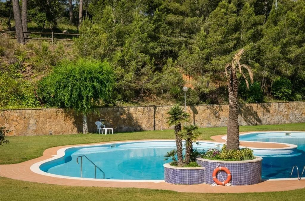 Descubre Pals desde un apartamento junto a la Costa Brava
