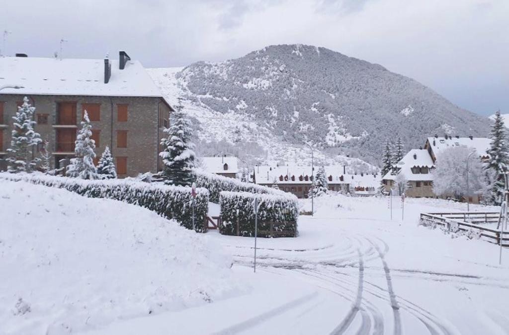 Adrenalina y Motos de Nieve en Boí Taüll Resort - Hotel Taüll