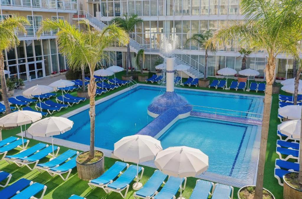 From Platja d’Aro, experience the full essence of the Costa Brava in a 4* hotel