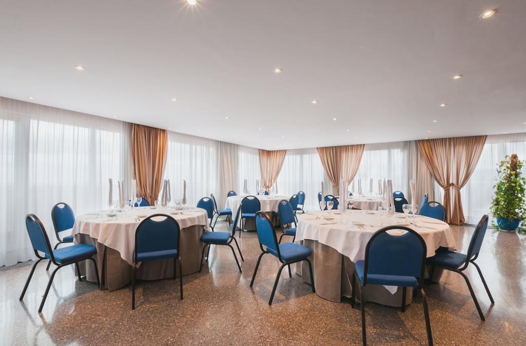 Semana Santa en Reus con posibilidad de Port Aventura y ferrari land - Hotel Gaudi