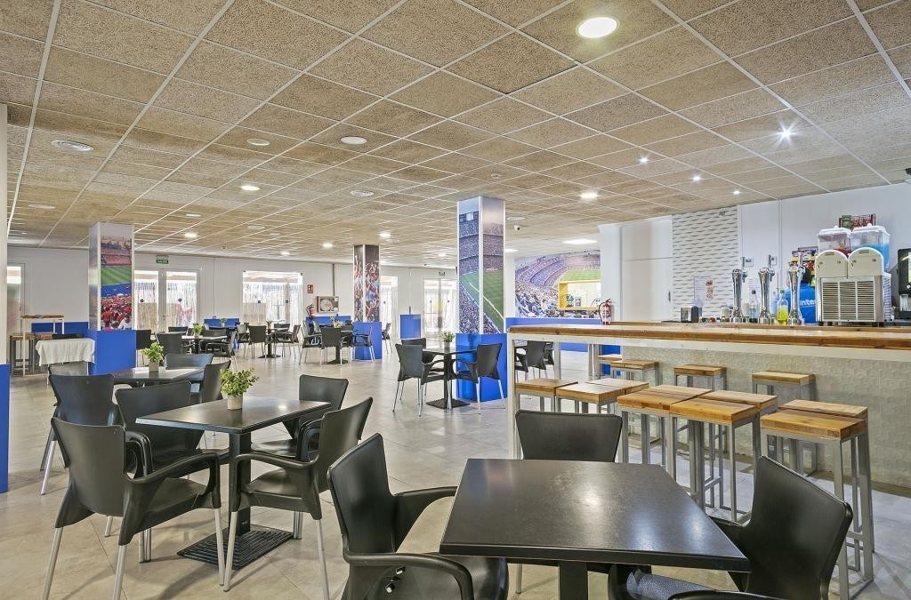 ¡Salou en apartamento renovado! Entradas a PortAventura World® incluidas - Apartamentos Inter 2
