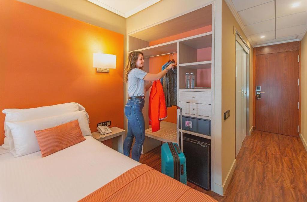 Num Hotel