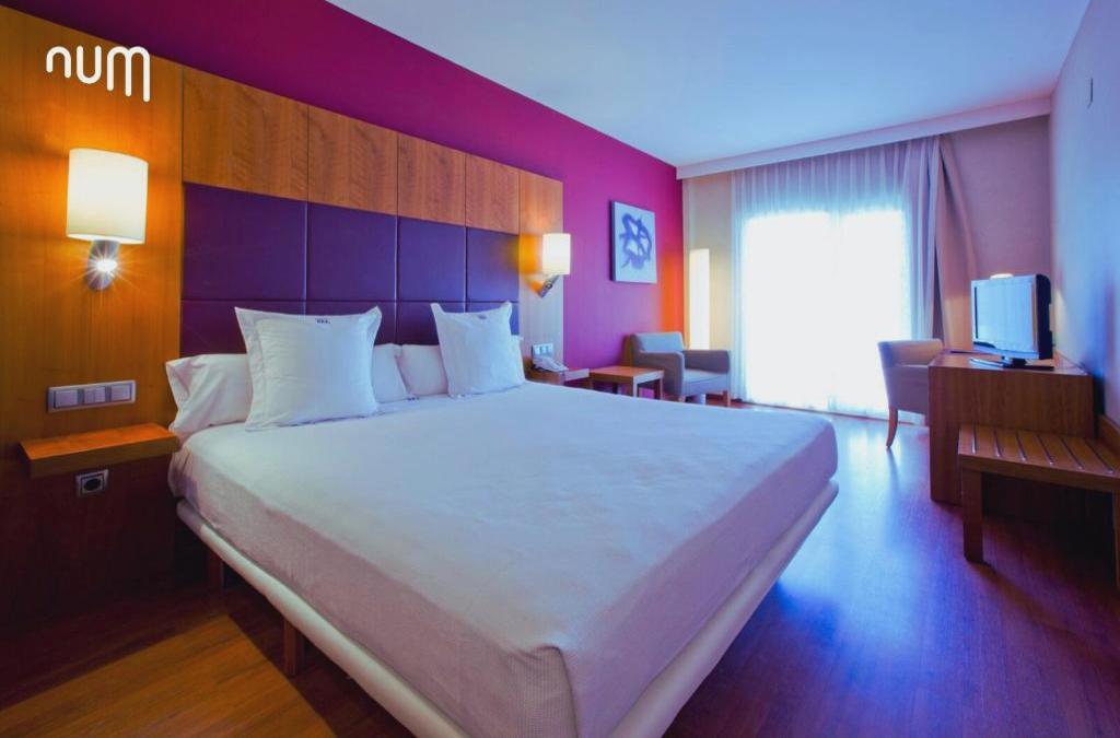 Num Hotel