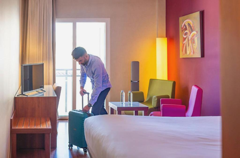 Num Hotel