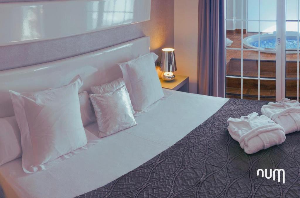 Num Hotel