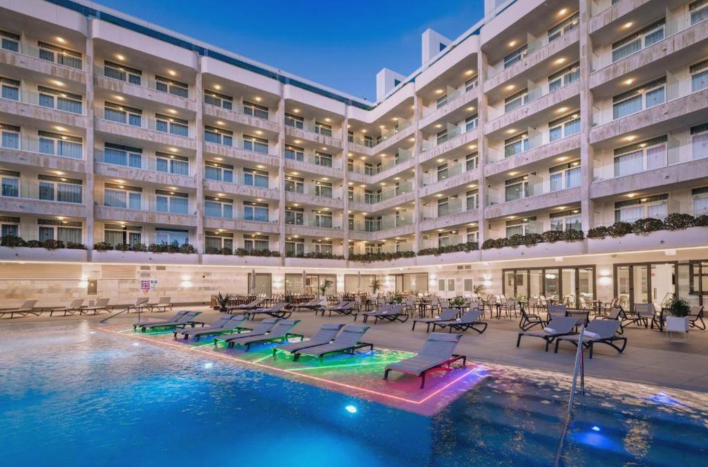 Hotel 4* em Salou + opção de incluir bilhetes para o Aquopolis!