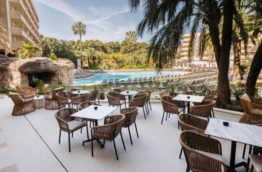 Salou Family Deal! 1st Child stays FREE, 2nd at -50%!