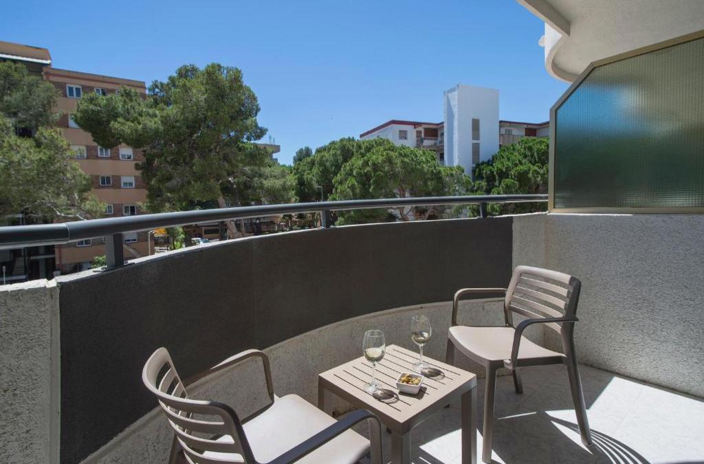 Disfruta del ritmo de Salou en hotel 3* Adults Recommended
