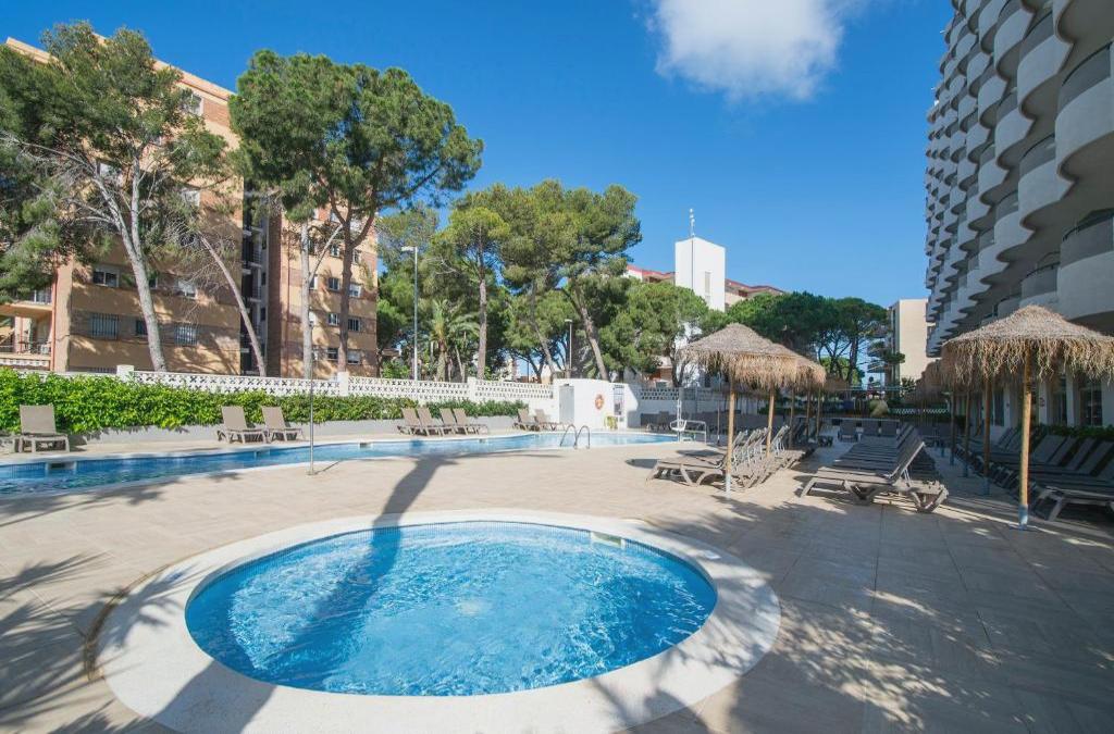 Disfruta del ritmo de Salou en hotel 3* Adults Recommended