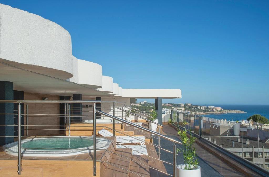 Disfruta del ritmo de Salou en hotel 3* Adults Recommended - Hotel Salou Sunset by Pierre & Vacances - Adults Recommended