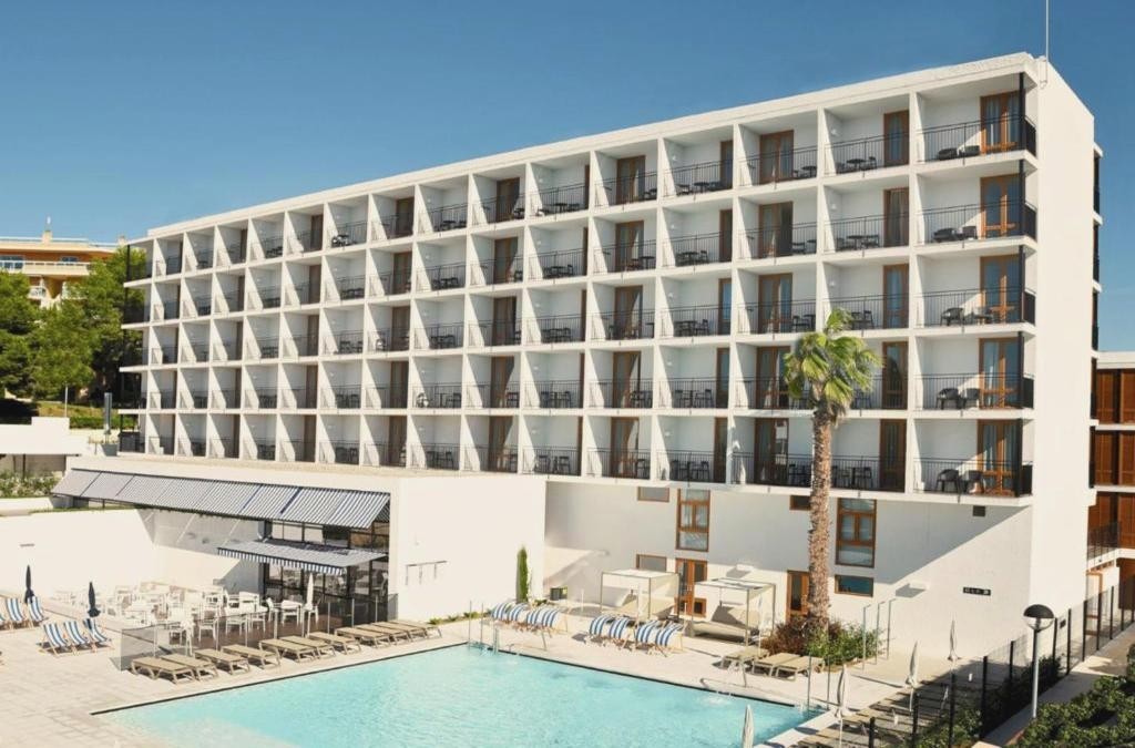 SunClub Calavinya: Adults-Only hotel by the beach in Salou
