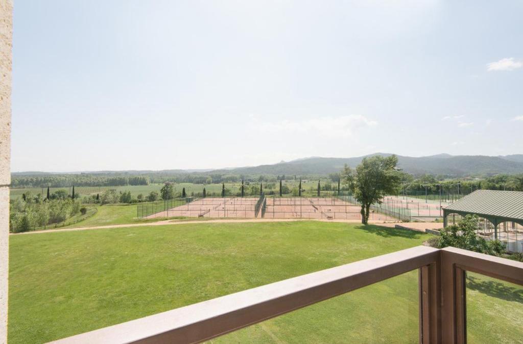 Naturaleza, calma y burbujas en Santa Coloma de Farners: hotel 4* con spa incluido - Hotel Mas Sola