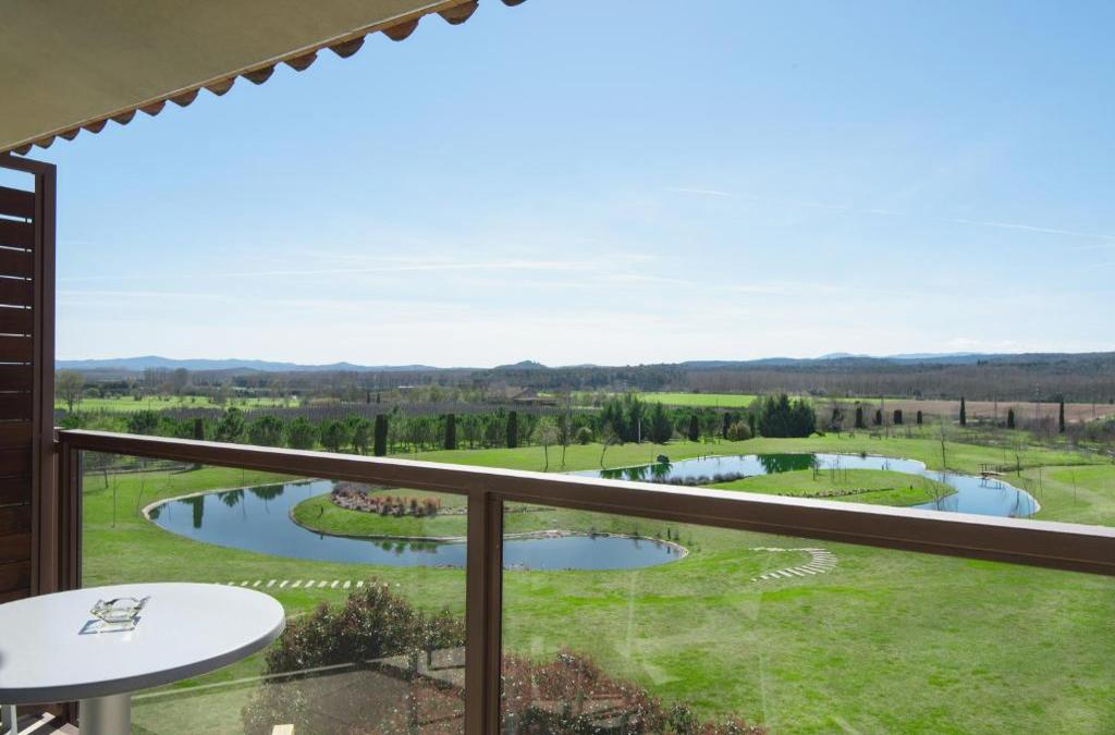 Naturaleza, calma y burbujas en Santa Coloma de Farners: hotel 4* con spa incluido - Hotel Mas Sola