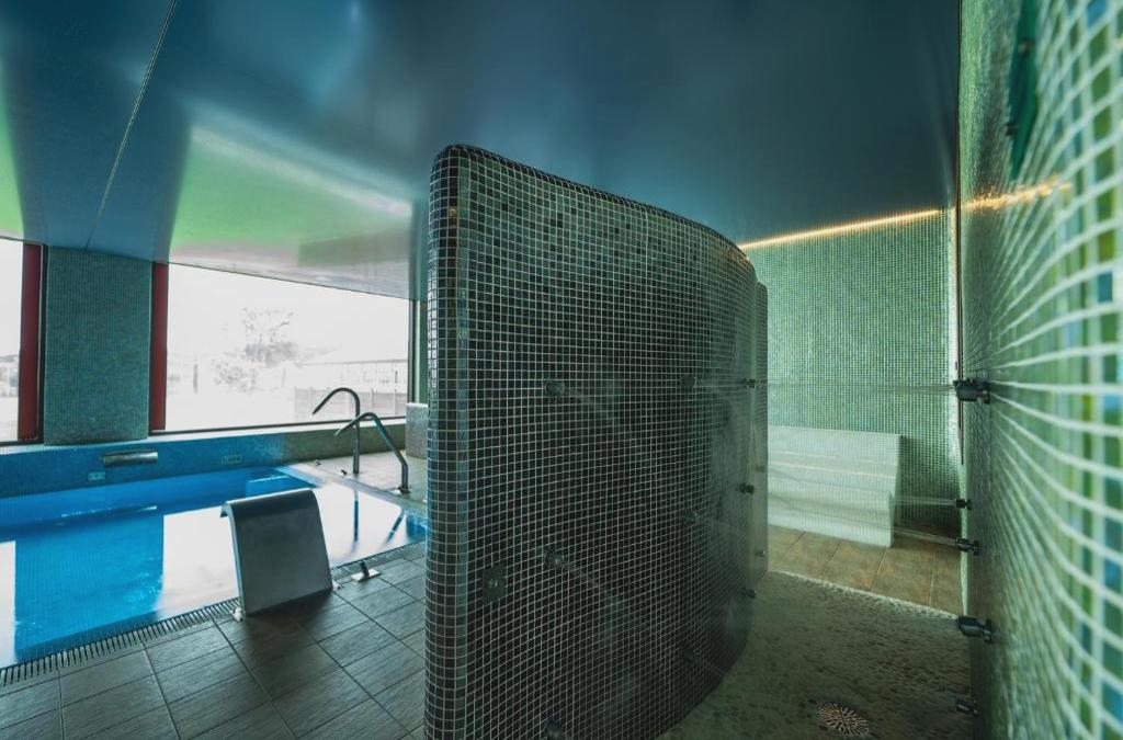 Naturaleza, calma y burbujas en Santa Coloma de Farners: hotel 4* con spa incluido - Hotel Mas Sola