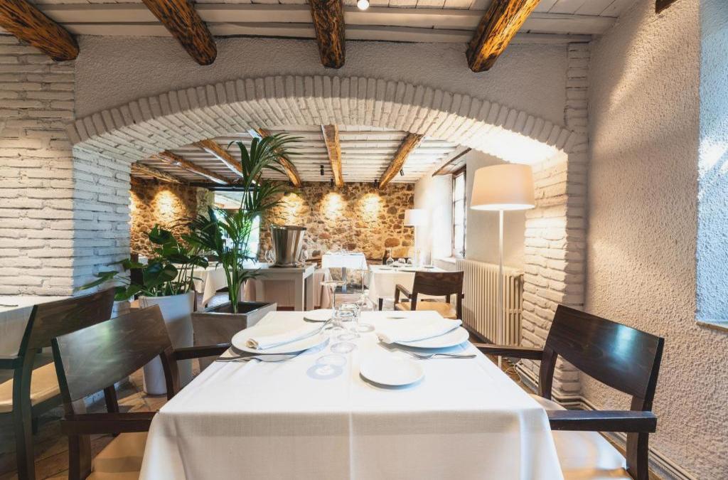 Naturaleza, calma y burbujas en Santa Coloma de Farners: hotel 4* con spa incluido - Hotel Mas Sola