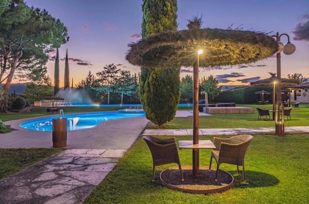 Naturaleza, calma y burbujas en Santa Coloma de Farners: hotel 4* con spa incluido - Hotel Mas Sola