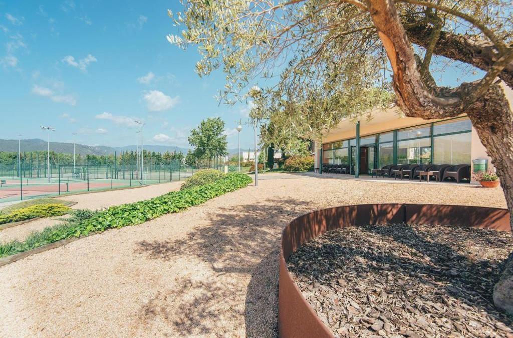 Naturaleza, calma y burbujas en Santa Coloma de Farners: hotel 4* con spa incluido - Hotel Mas Sola