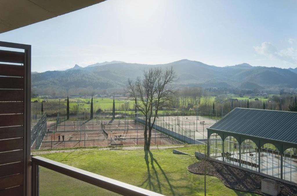 Naturaleza, calma y burbujas en Santa Coloma de Farners: hotel 4* con spa incluido - Hotel Mas Sola