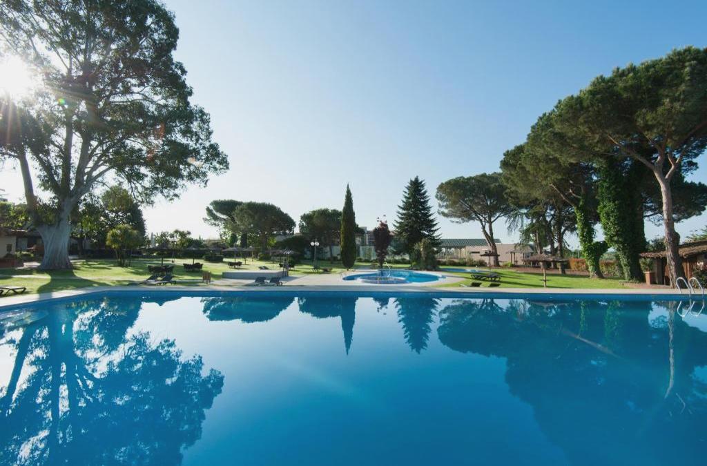 Naturaleza, calma y burbujas en Santa Coloma de Farners: hotel 4* con spa incluido - Hotel Mas Sola
