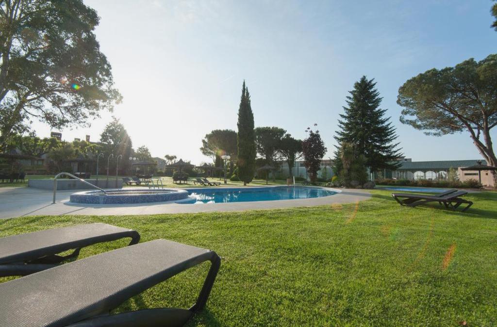 Naturaleza, calma y burbujas en Santa Coloma de Farners: hotel 4* con spa incluido - Hotel Mas Sola