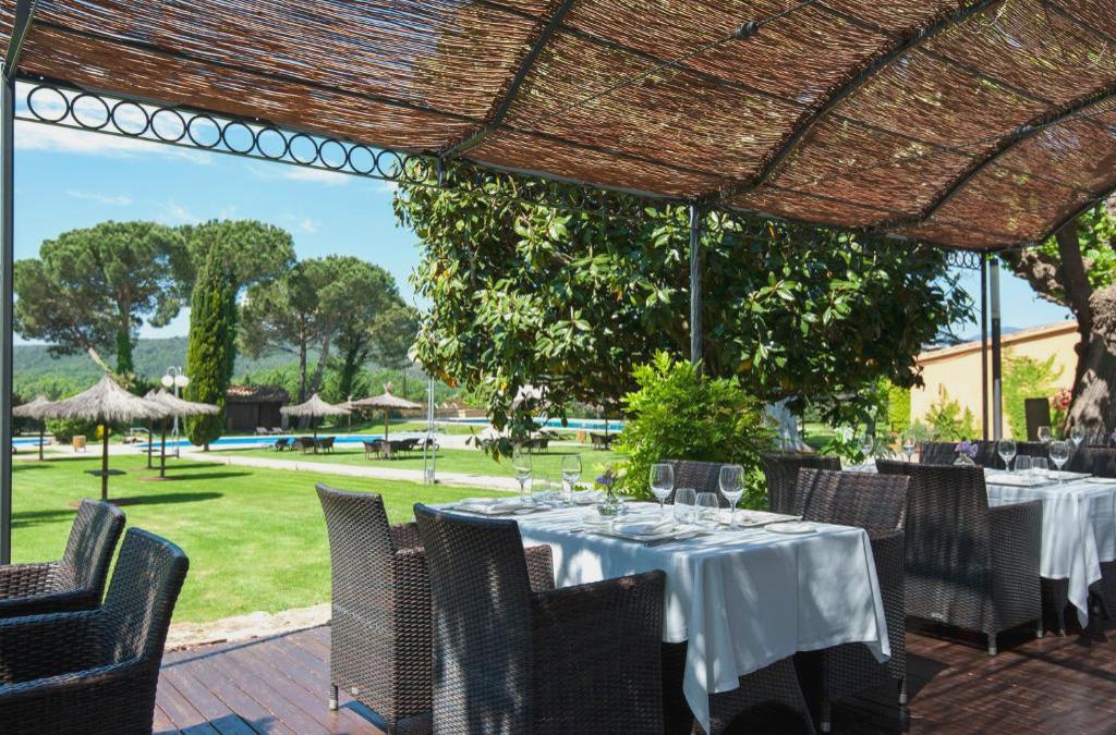 Naturaleza, calma y burbujas en Santa Coloma de Farners: hotel 4* con spa incluido - Hotel Mas Sola