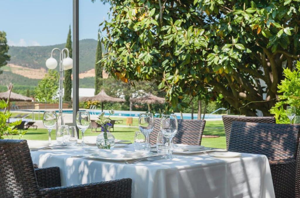 Naturaleza, calma y burbujas en Santa Coloma de Farners: hotel 4* con spa incluido - Hotel Mas Sola
