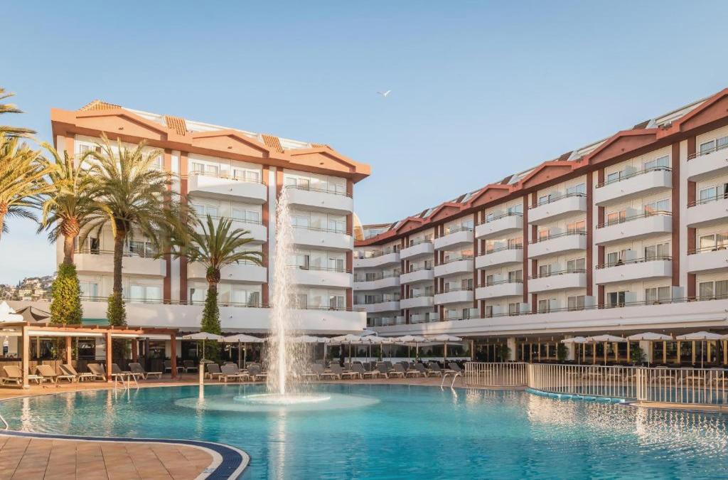 ¡La Costa del Maresme! Vacaciones en Santa Susana en hotel 4*