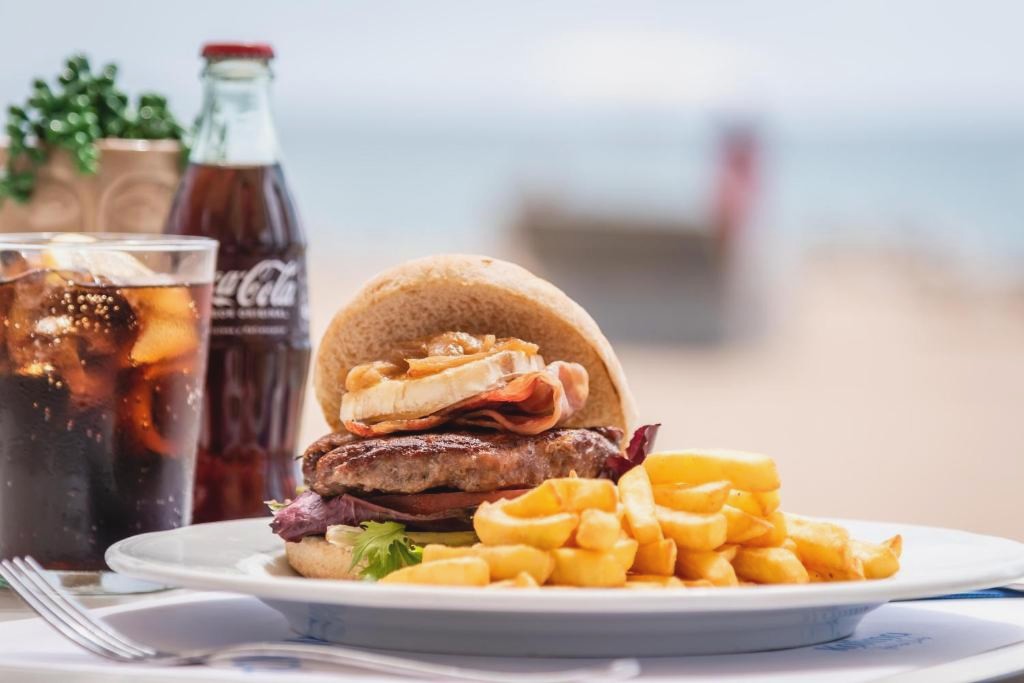 Adults Only: Hotel 4* en Santa Susana con Media Pensión - (ThePlace) Mar Mediterrania