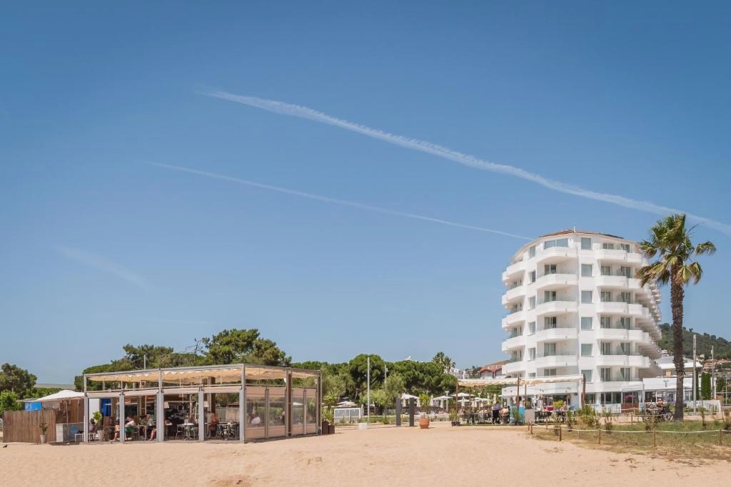 Adults Only: Hotel 4* en Santa Susana con Media Pensión