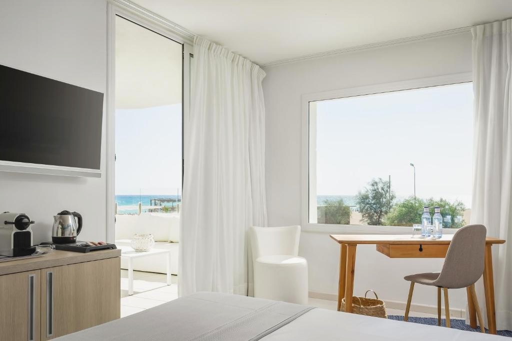 Adults Only: Hotel 4* en Santa Susana con Media Pensión - (ThePlace) Mar Mediterrania
