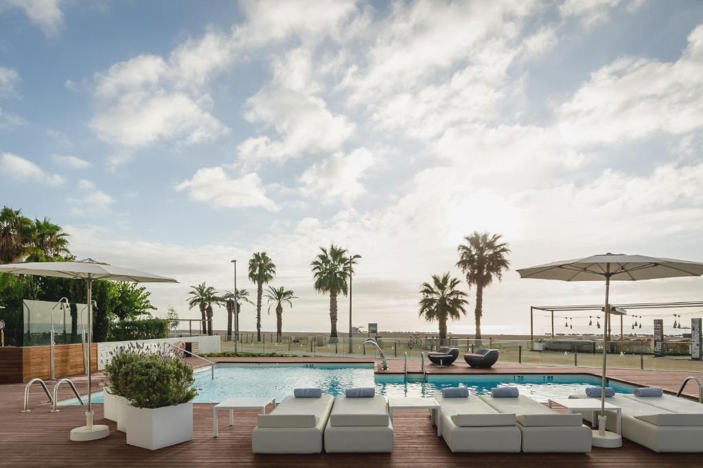 Adults Only: Hotel 4* en Santa Susana con Media Pensión