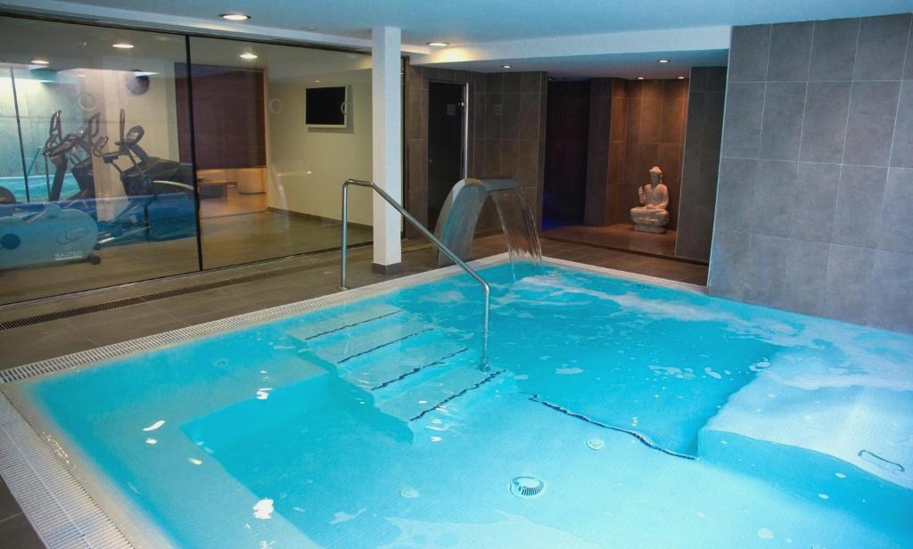 Adults Only: Hotel 4* en Santa Susana con Media Pensión - (ThePlace) Mar Mediterrania