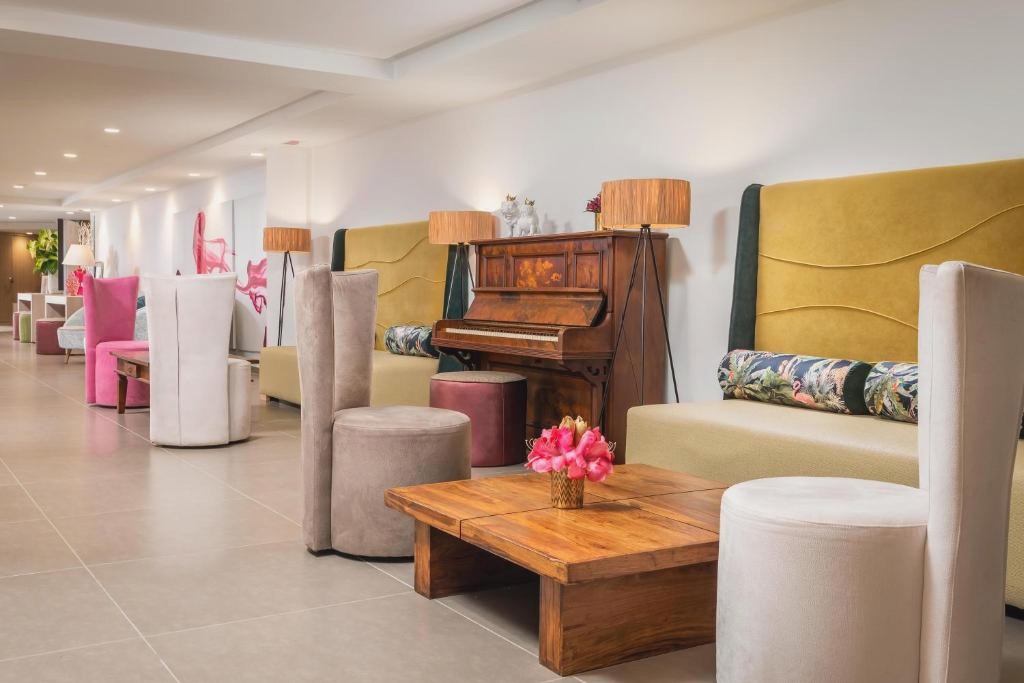 Adults Only: Hotel 4* en Santa Susana con Media Pensión - (ThePlace) Mar Mediterrania