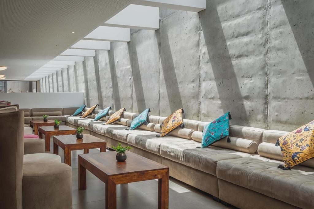 Adults Only: Hotel 4* en Santa Susana con Media Pensión