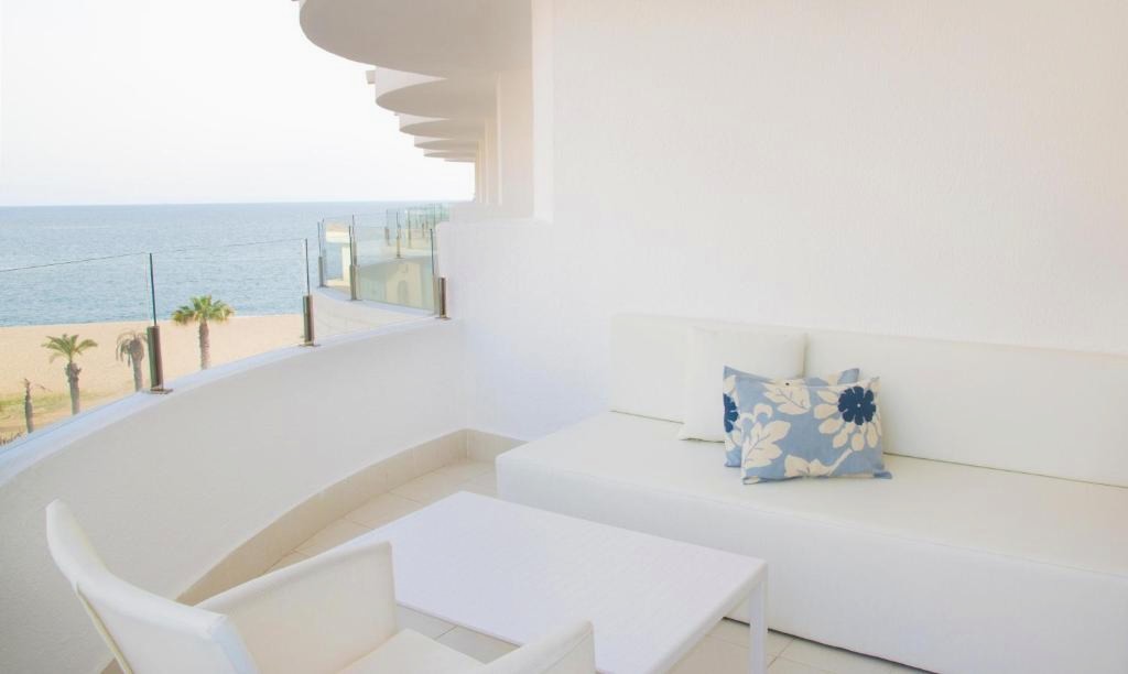 Adults Only: Hotel 4* en Santa Susana con Media Pensión - (ThePlace) Mar Mediterrania