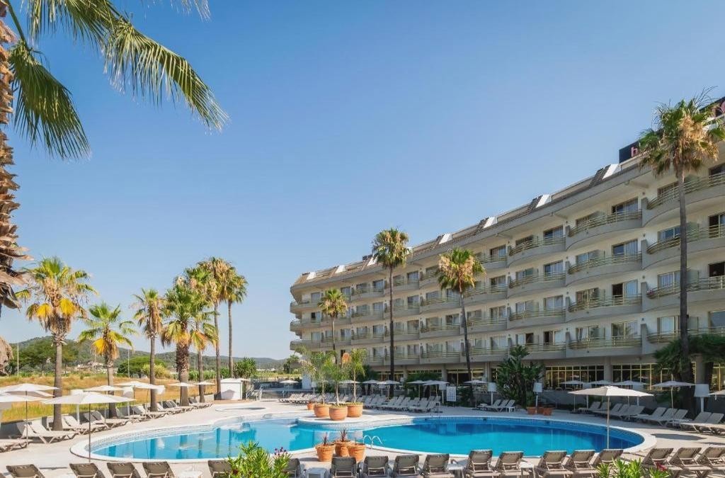 Alójate en un hotel 4* superior recién reformado en la Costa del Maresme - Hotel Alegria El Mar 4* SUP
