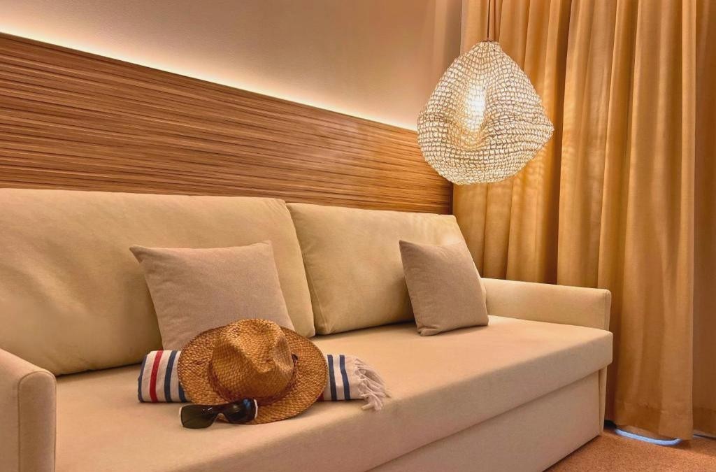 Alójate en un hotel 4* superior recién reformado en la Costa del Maresme - Hotel Alegria El Mar 4* SUP