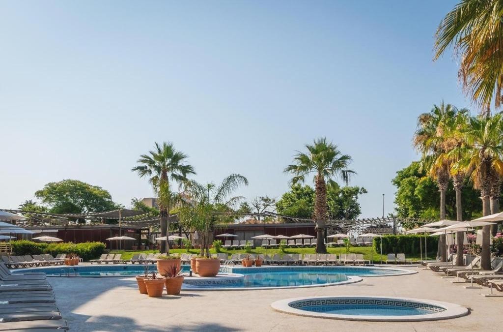 Alójate en un hotel 4* superior recién reformado en la Costa del Maresme - Hotel Alegria El Mar 4* SUP