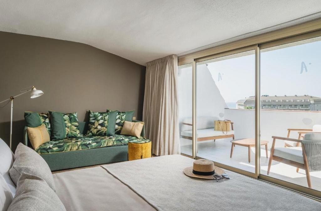 Alójate en un hotel 4* superior recién reformado en la Costa del Maresme - Hotel Alegria El Mar 4* SUP