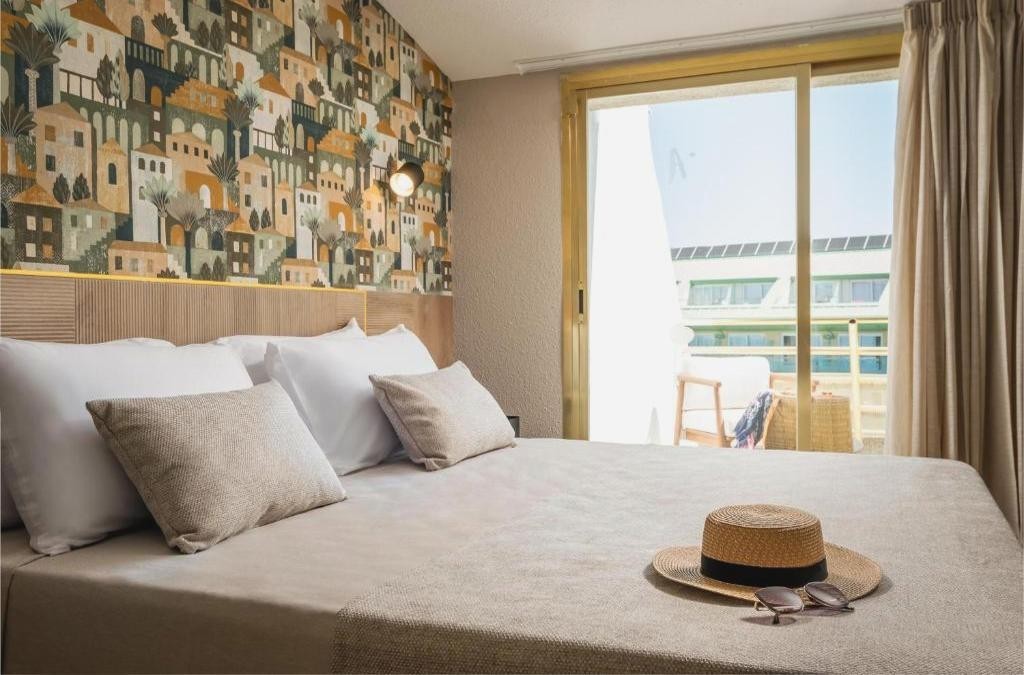 Alójate en un hotel 4* superior recién reformado en la Costa del Maresme - Hotel Alegria El Mar 4* SUP