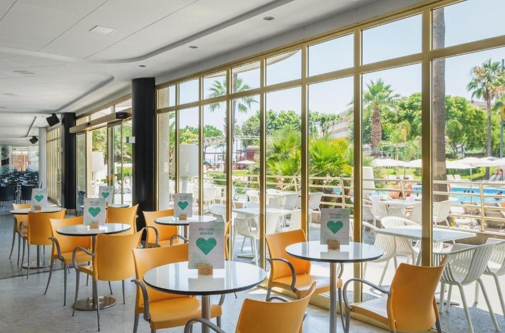 Alójate en un hotel 4* superior recién reformado en la Costa del Maresme - Hotel Alegria El Mar 4* SUP