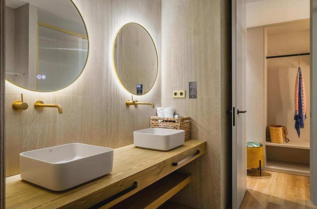 Alójate en un hotel 4* superior recién reformado en la Costa del Maresme - Hotel Alegria El Mar 4* SUP
