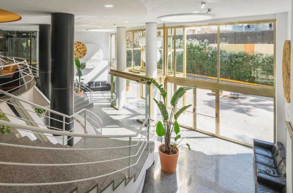 Alójate en un hotel 4* superior recién reformado en la Costa del Maresme - Hotel Alegria El Mar 4* SUP