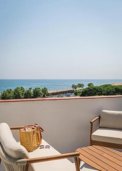 Alójate en un hotel 4* superior recién reformado en la Costa del Maresme - Hotel Alegria El Mar 4* SUP