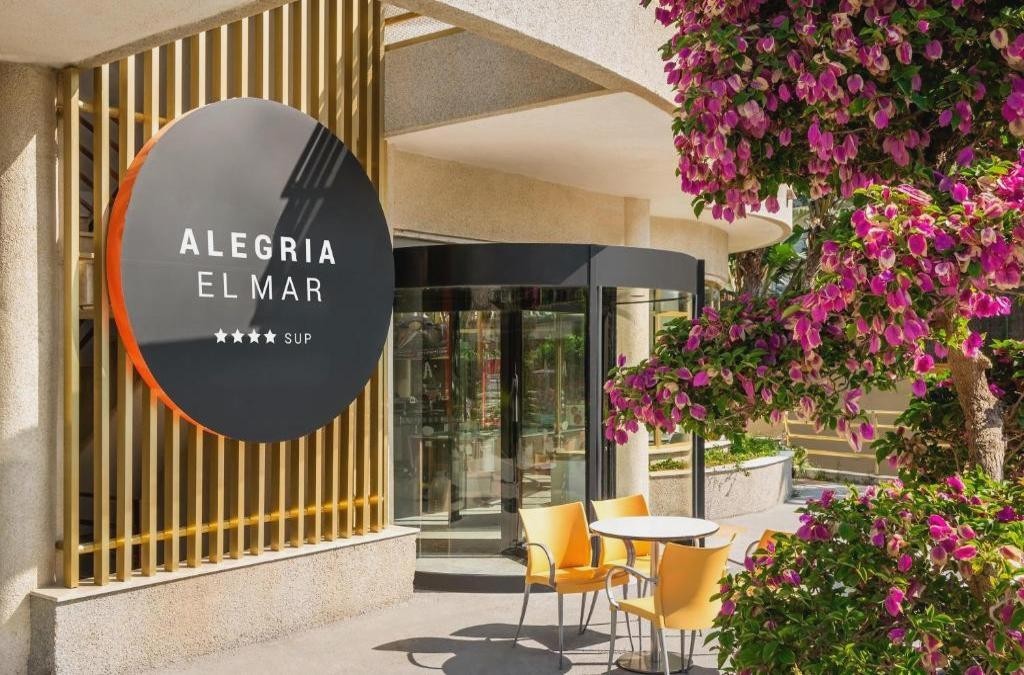 Alójate en un hotel 4* superior recién reformado en la Costa del Maresme - Hotel Alegria El Mar 4* SUP